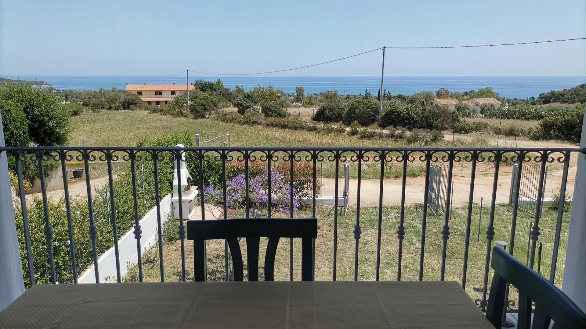 Piccolo Residence Vicino Alla Spiaggia Con Bellissima Vista Mare Tertenìa 別荘