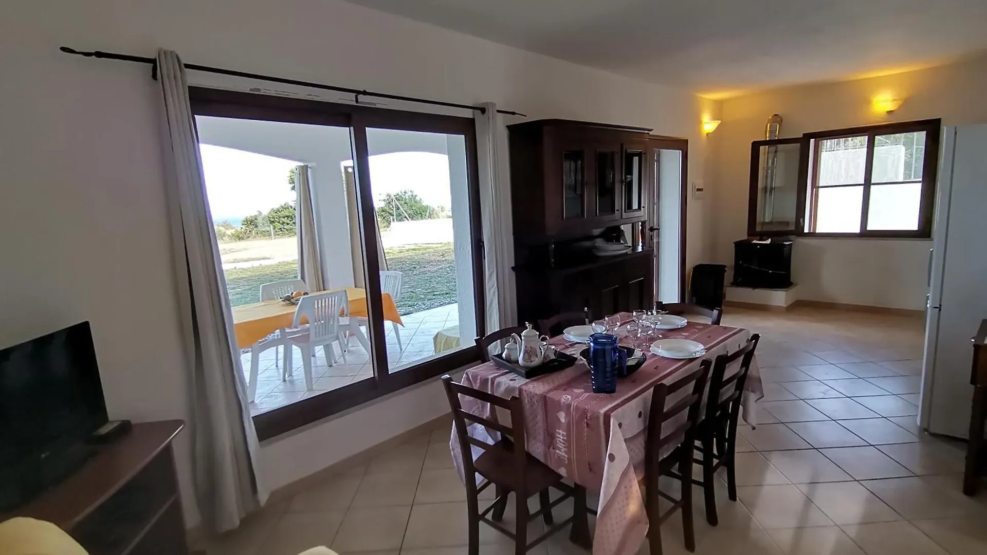 Piccolo Residence Vicino Alla Spiaggia Con Bellissima Vista Mare Tertenìa イタリア