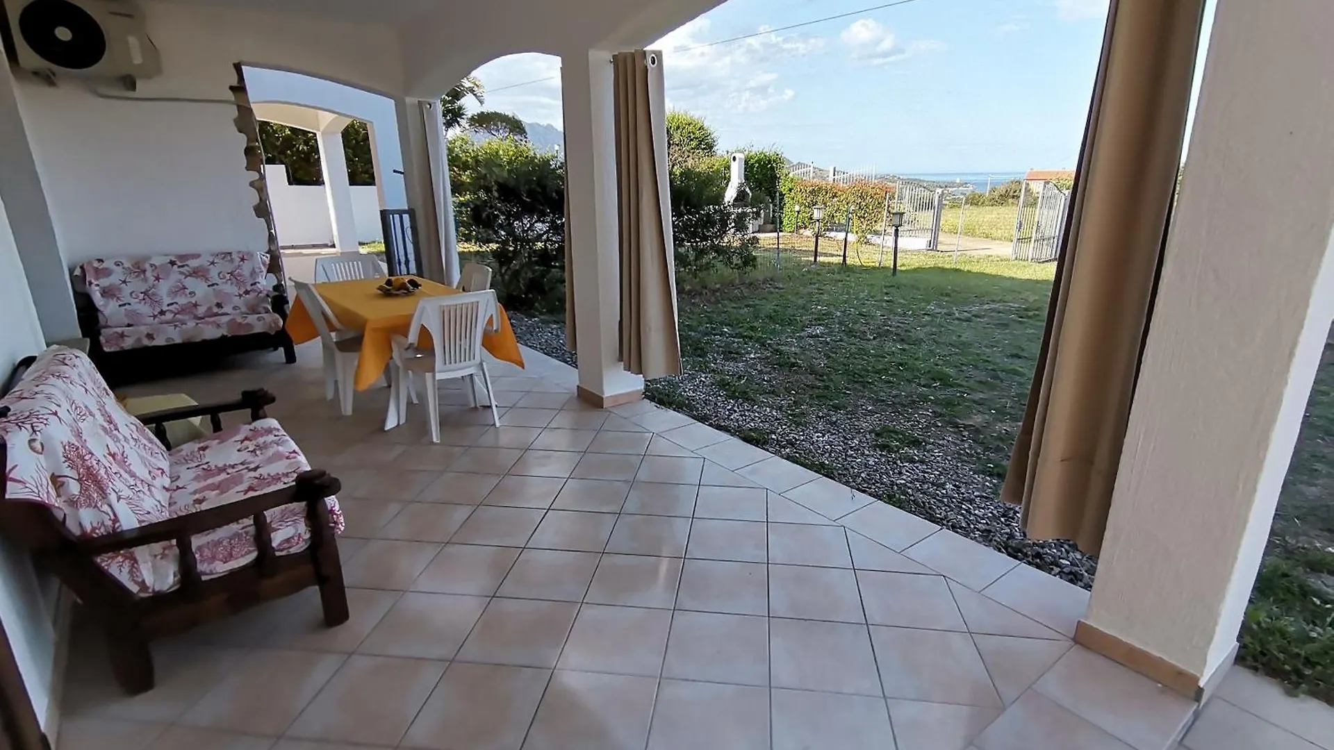 Piccolo Residence Vicino Alla Spiaggia Con Bellissima Vista Mare Tertenìa 0*,