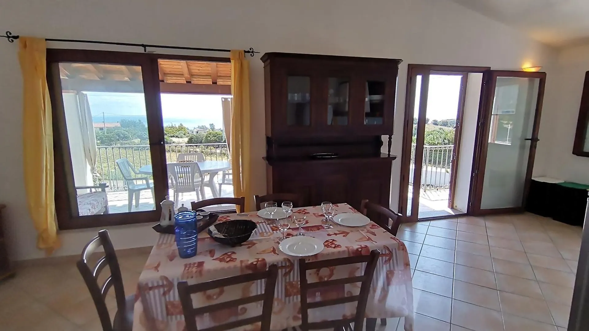 Piccolo Residence Vicino Alla Spiaggia Con Bellissima Vista Mare Tertenìa