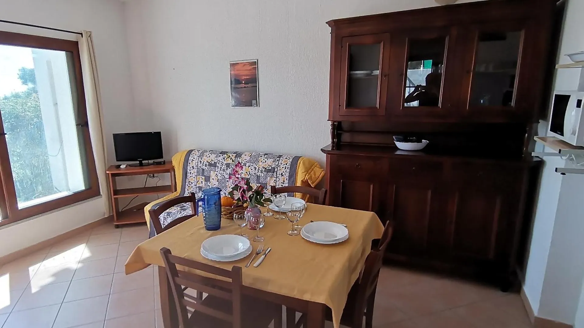 Piccolo Residence Vicino Alla Spiaggia Con Bellissima Vista Mare Tertenìa 別荘