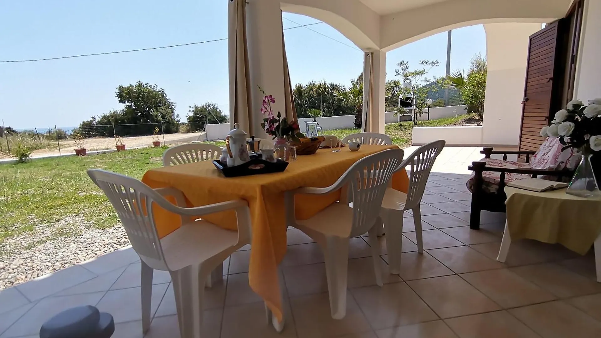 Piccolo Residence Vicino Alla Spiaggia Con Bellissima Vista Mare Tertenìa 0*,