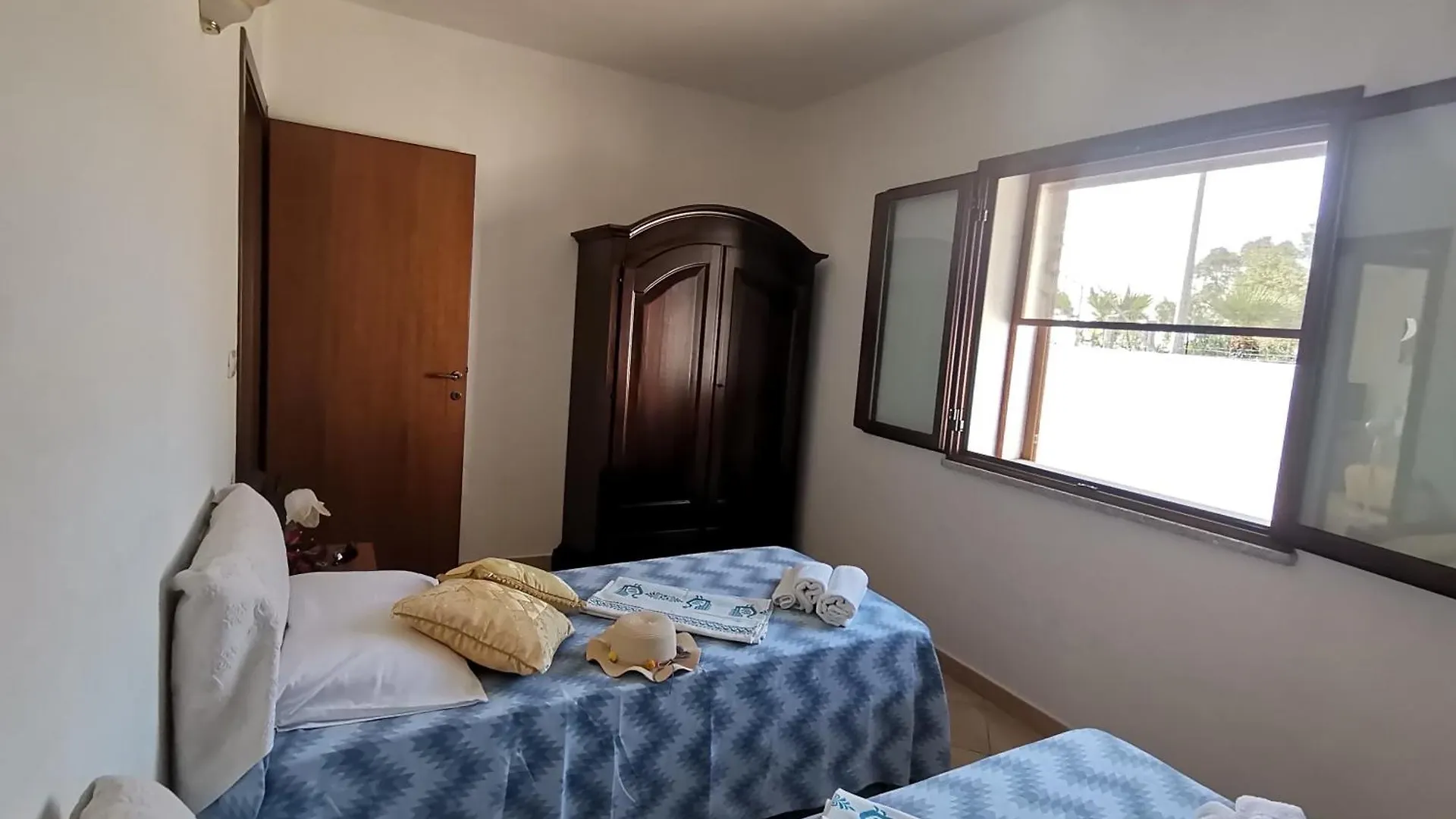 Piccolo Residence Vicino Alla Spiaggia Con Bellissima Vista Mare Tertenìa 0*,  イタリア