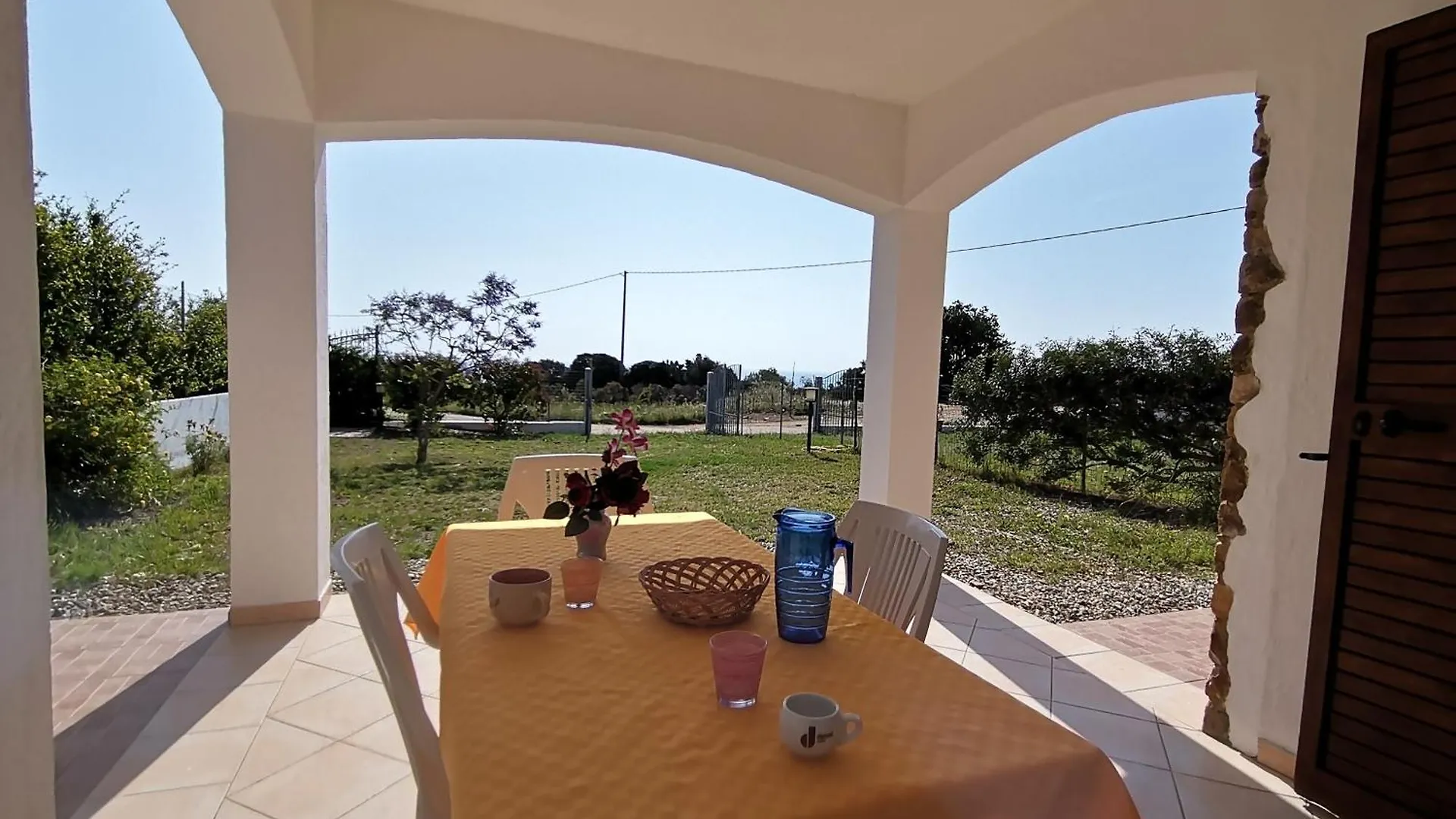 Piccolo Residence Vicino Alla Spiaggia Con Bellissima Vista Mare Tertenìa 0*,