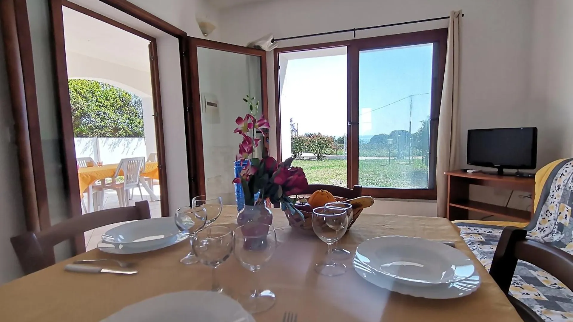 Piccolo Residence Vicino Alla Spiaggia Con Bellissima Vista Mare Tertenìa 0*,  イタリア